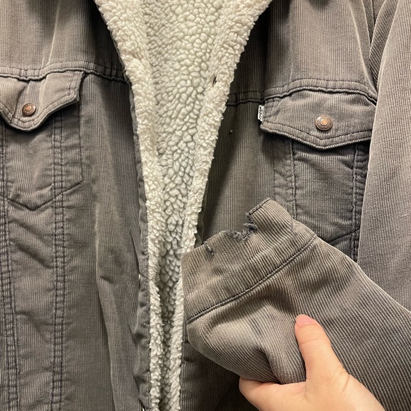 Vintage Levi's Men's Gray Sherpa Jacket - Picture 6 of 8